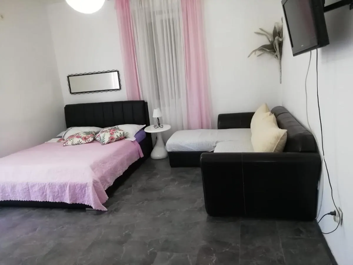 Apartment Izabela سبليت